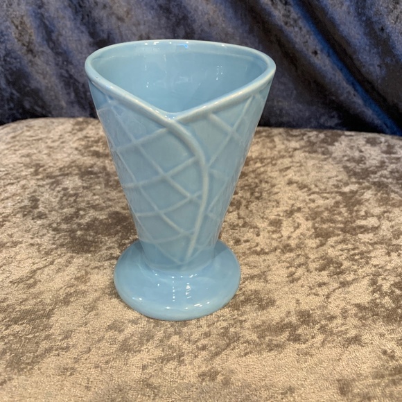 Unbranded Other - Blue Ice Cream Waffle Cone Vase, 4-1/2 Inch Tall